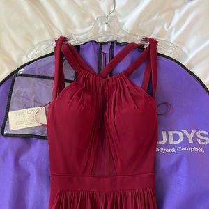 Size 2 Burgundy dress 🔥